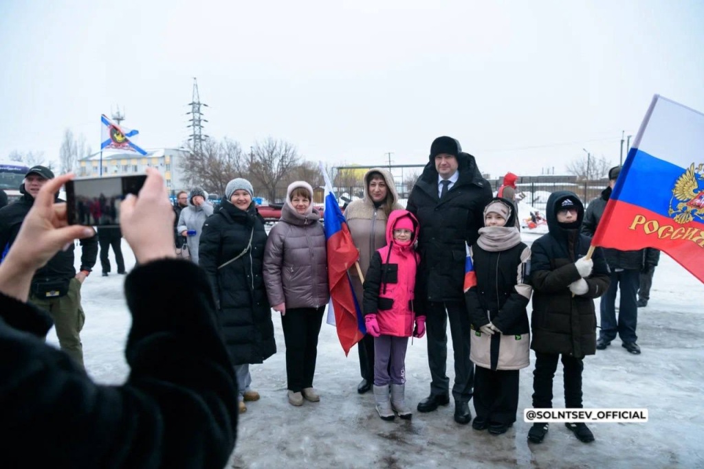 Глава Оренбуржья Евгений Солнцев: «Более 60 тонн помощи от земляков отправлено бойцам накануне 23 февраля» Глава Оренбуржья Евгений Солнцев: «Более 60 тонн помощи от земляков отправлено бойцам накануне 23 февраля»