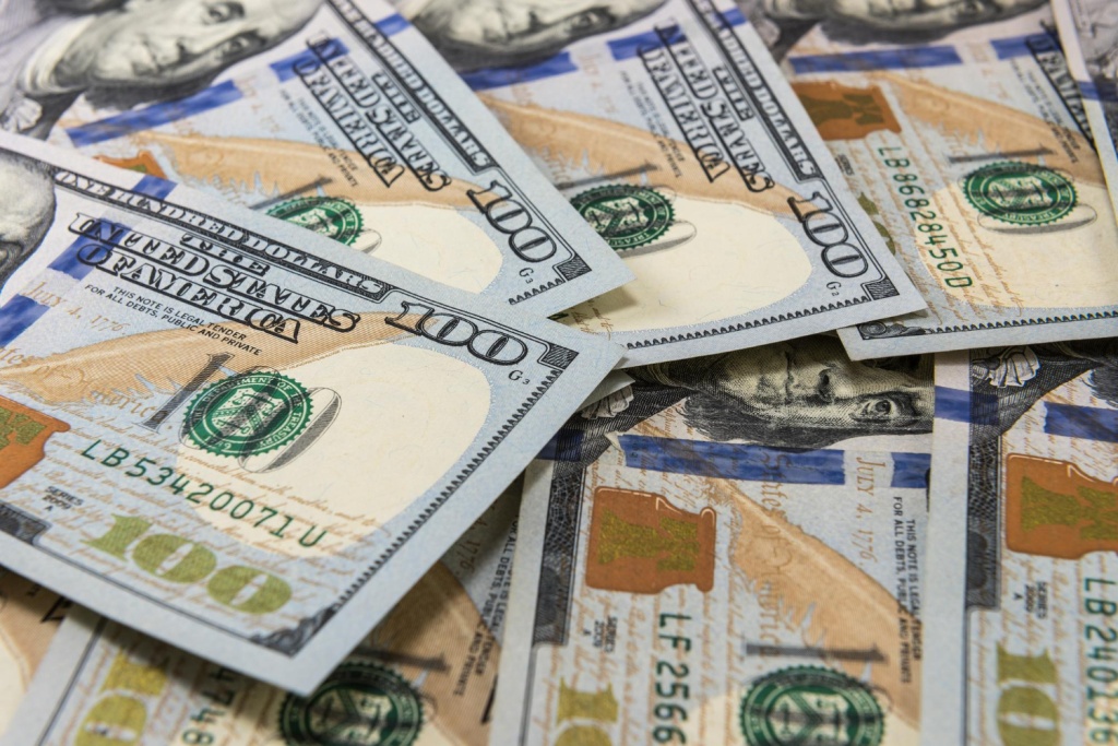 Российские инвестиции в гособлигации США в сентябре выросли на $1 млн Российские инвестиции в гособлигации США в сентябре выросли на $1 млн