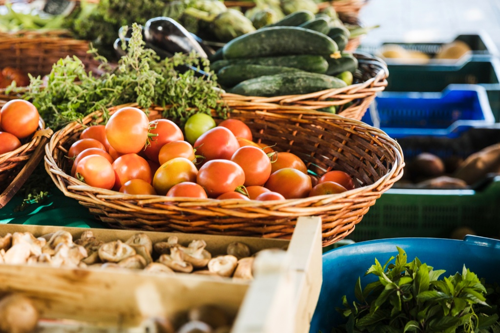 С января по март на ярмарках и рынках Кубани было продано продукции почти на 40 млрд рублей С января по март на ярмарках и рынках Кубани было продано продукции почти на 40 млрд рублей