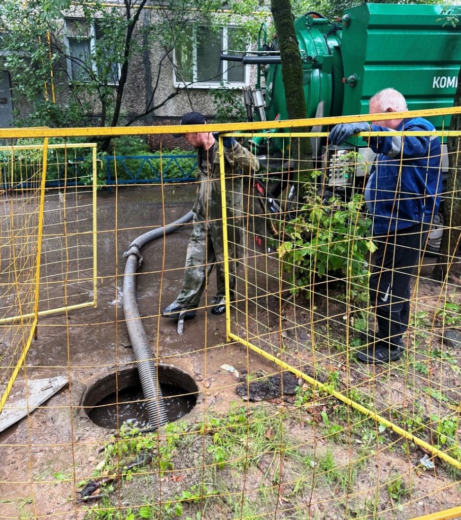 Коммунальные службы подмосковного Пушкинского справились с последствиями сильного ливня