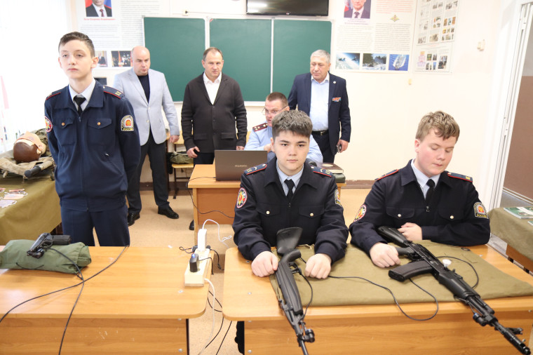 В ивановской школе №43 открылся современный электронный тир В ивановской школе №43 открылся современный электронный тир