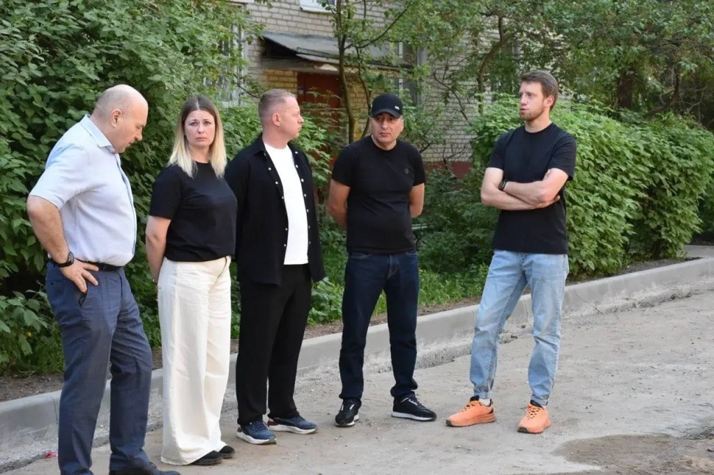 Комплексное благоустройство двора в подмосковной Ивантеевке: новые парковки и детская площадка