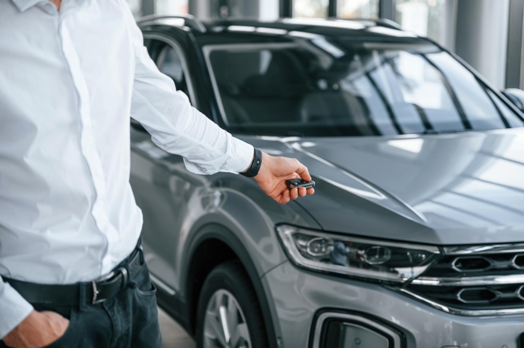 ОКБ: объемы выдачи автокредитов в стране за месяц сократились на 10% 