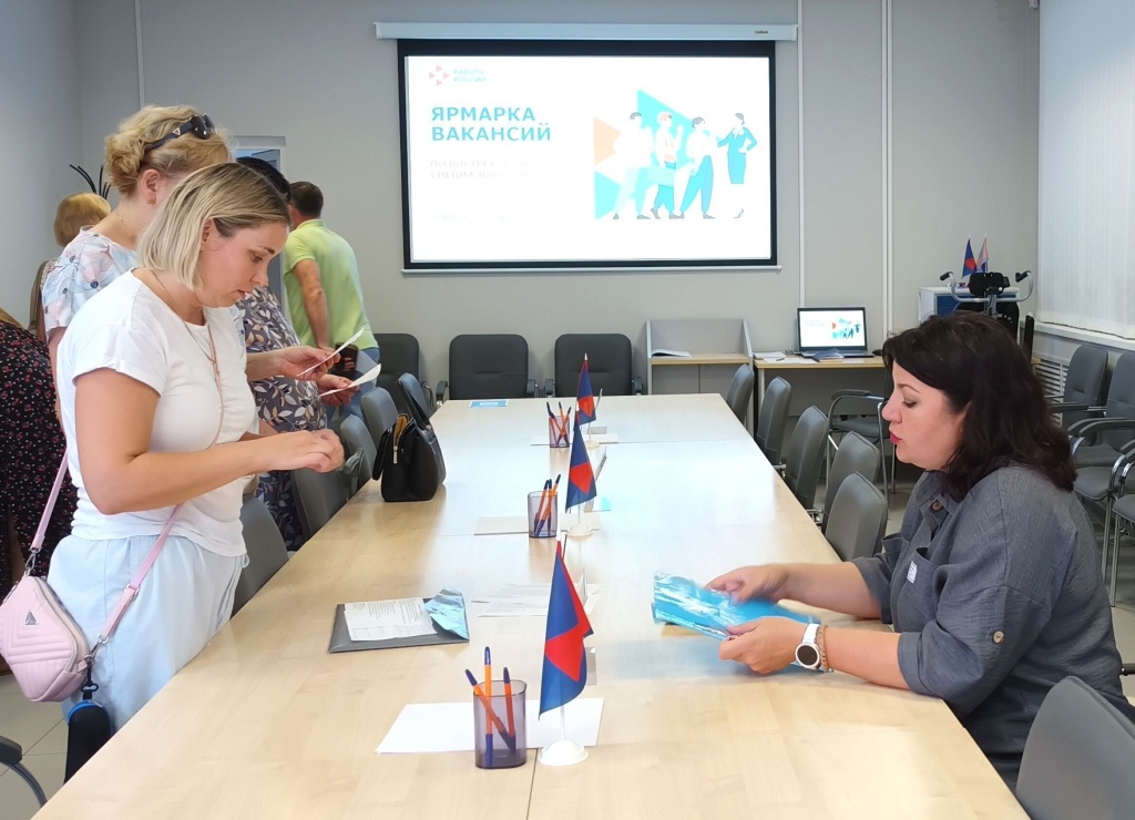 Мордовия демонстрирует рекордные темпы подбора персонала: работодатели закрывают вакансии на 25% быстрее