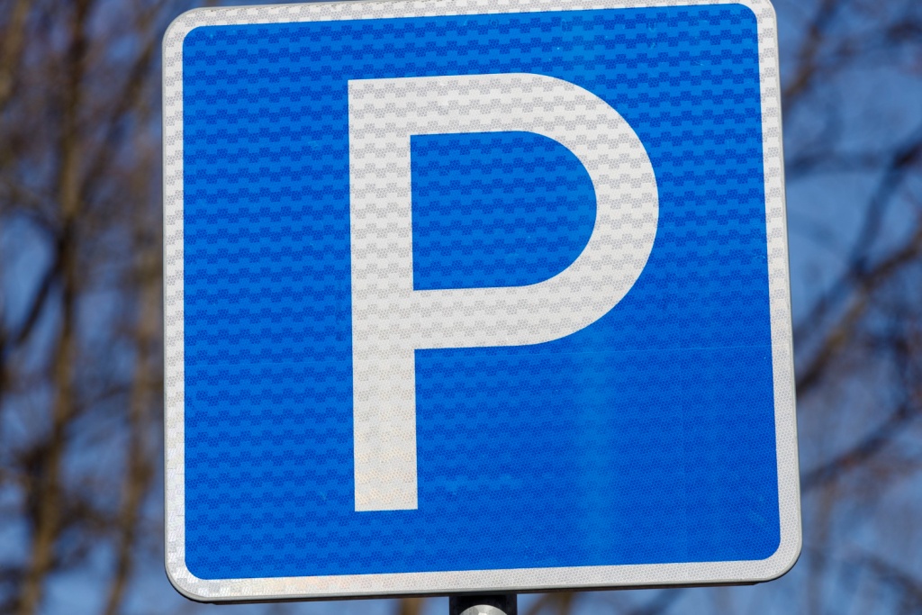 Минтранс предложил регионам изменить подход к парковкам