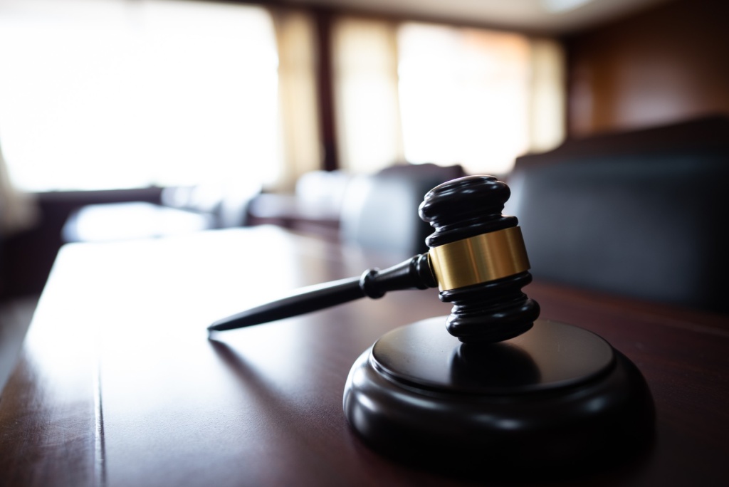 Предпринимателя из Псковской области будут судить за коммерческий подкуп